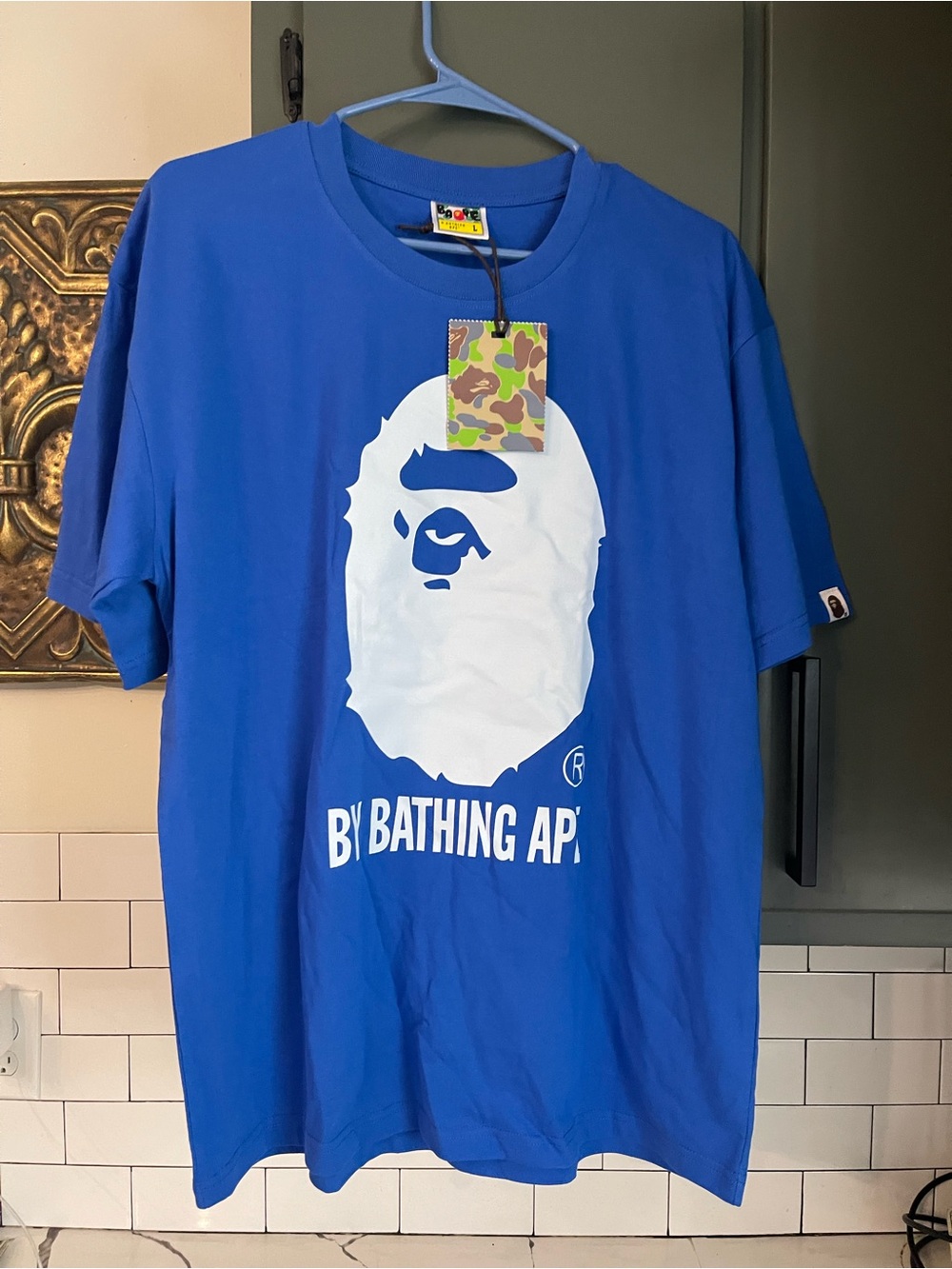 Men’s Graphic Design Tee Size L.